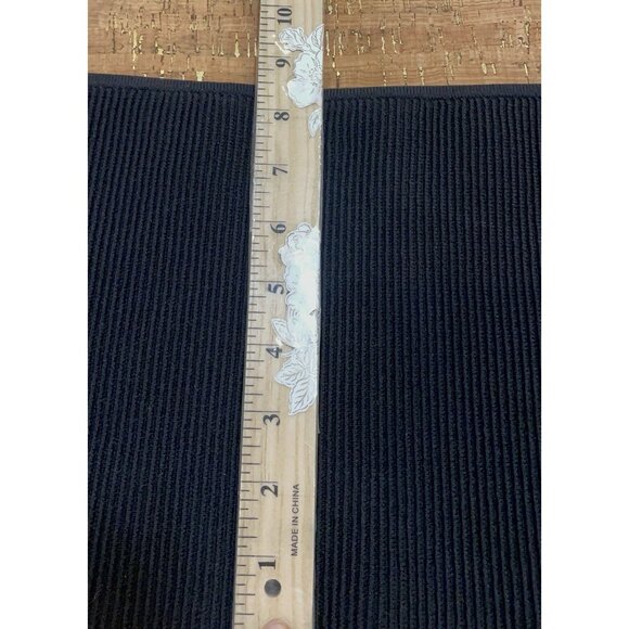 Elegant Black Strapless Top - Picture 4 of 7